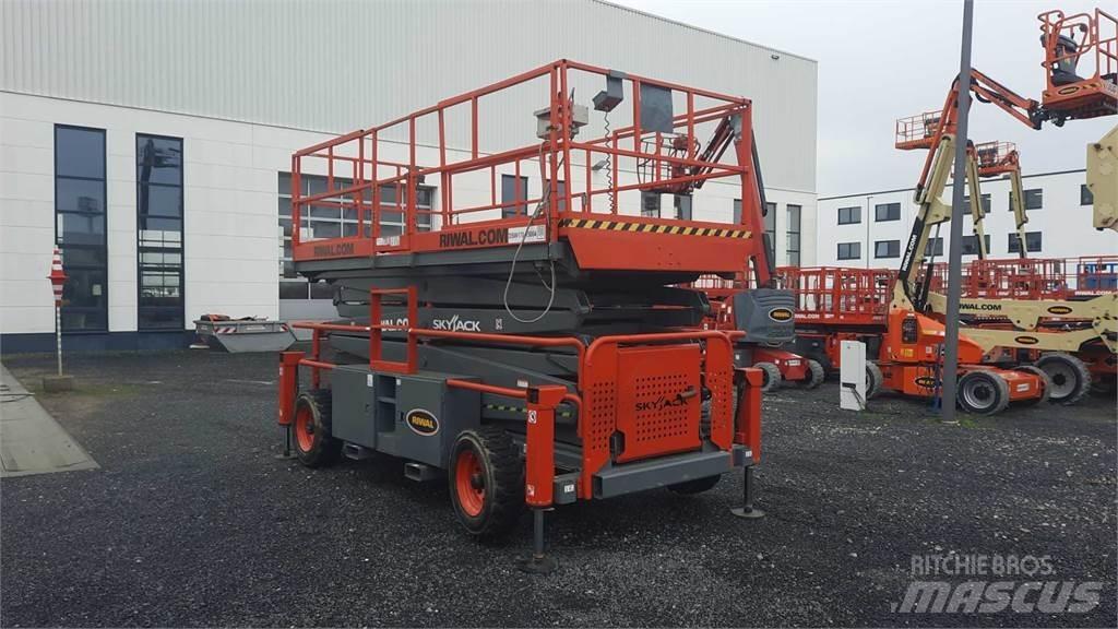 SkyJack 9250RT Elevadores de tesoura