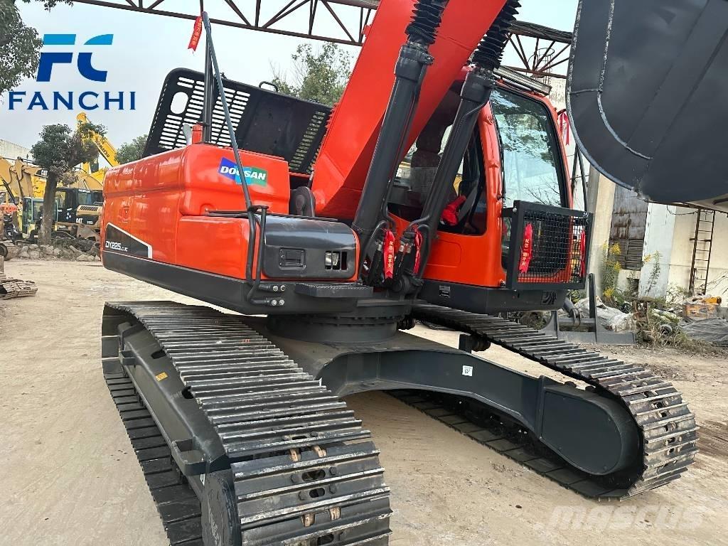 Doosan DX 225 LC Escavadeiras de esteiras