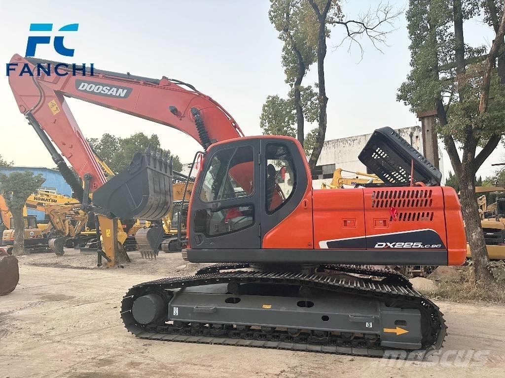 Doosan DX 225 LC Escavadeiras de esteiras