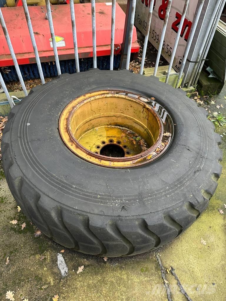 Komatsu WA200 Carregadeiras de rodas