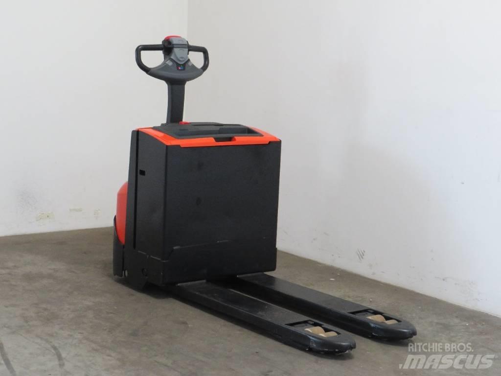 BT LWE 180 Empilhador para operador externo