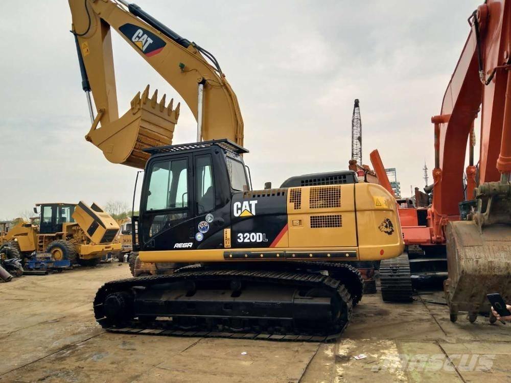 CAT 320D Escavadeiras de esteiras