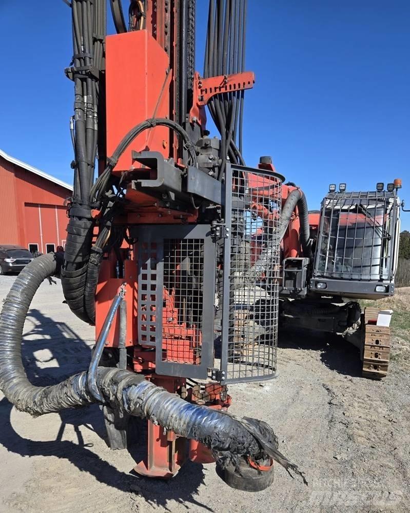 Sandvik Ranger DX800 Perfuradoras Túneis e mineração subterrânea