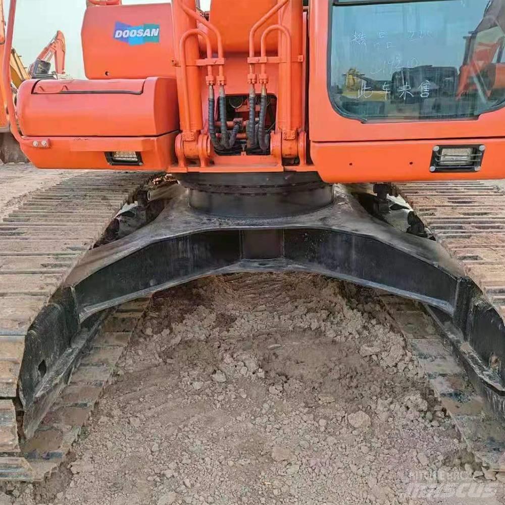 Doosan 225 Escavadeiras de esteiras
