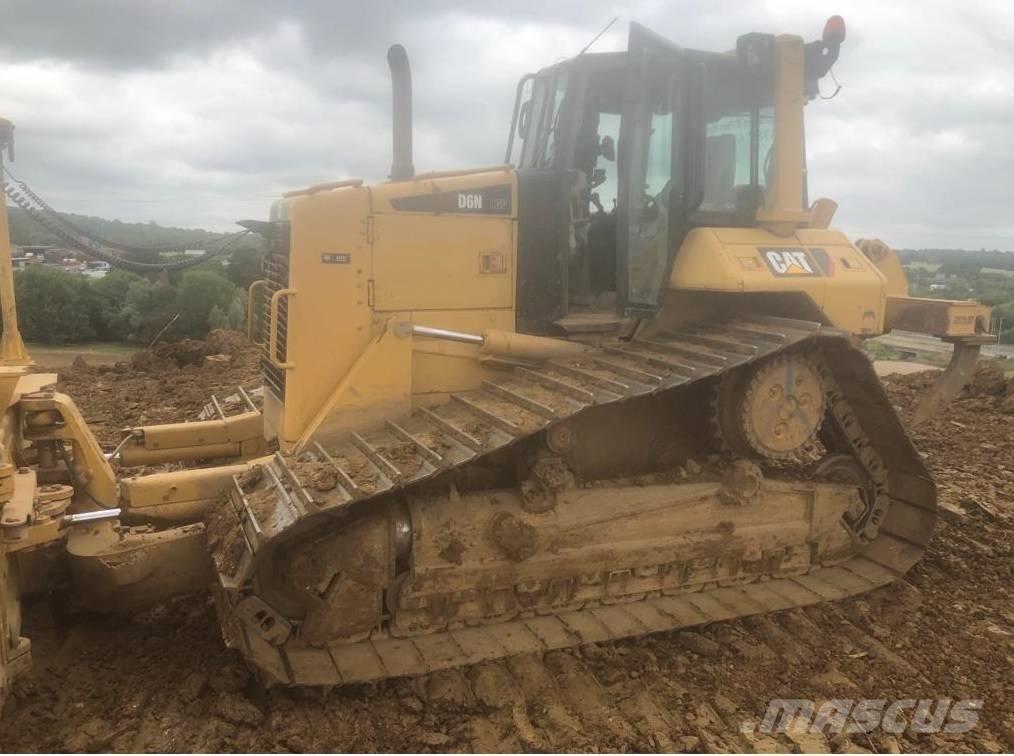 CAT D 6 N LGP Dozers - Tratores rastos