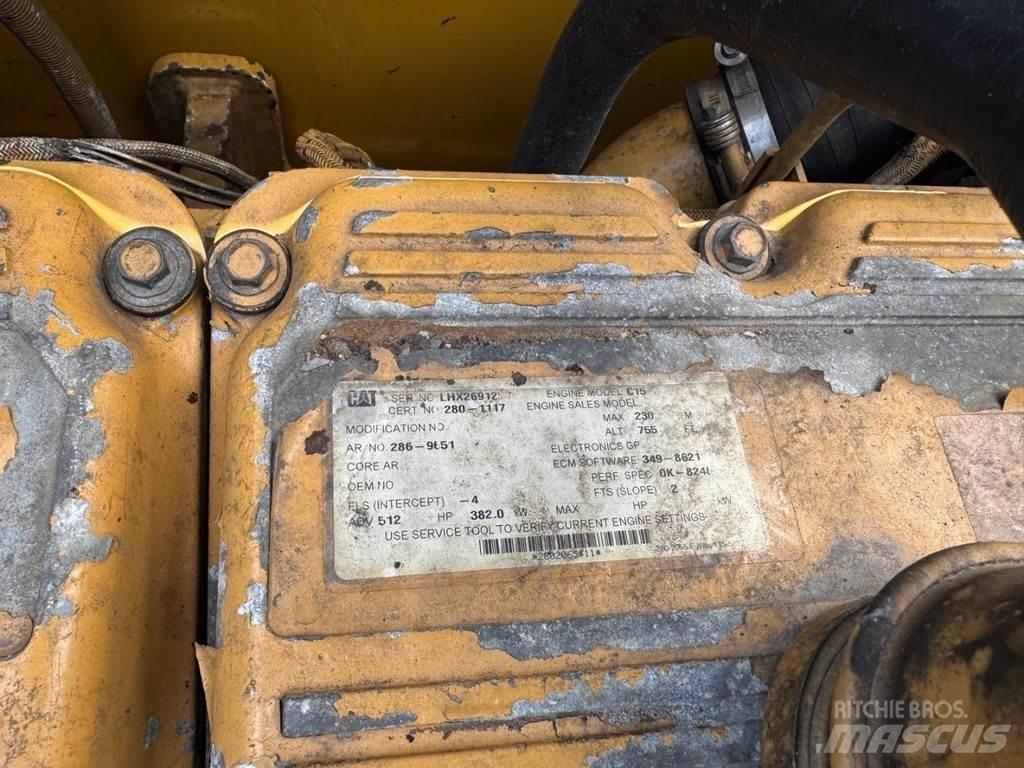 CAT 374DL Escavadeiras de esteiras