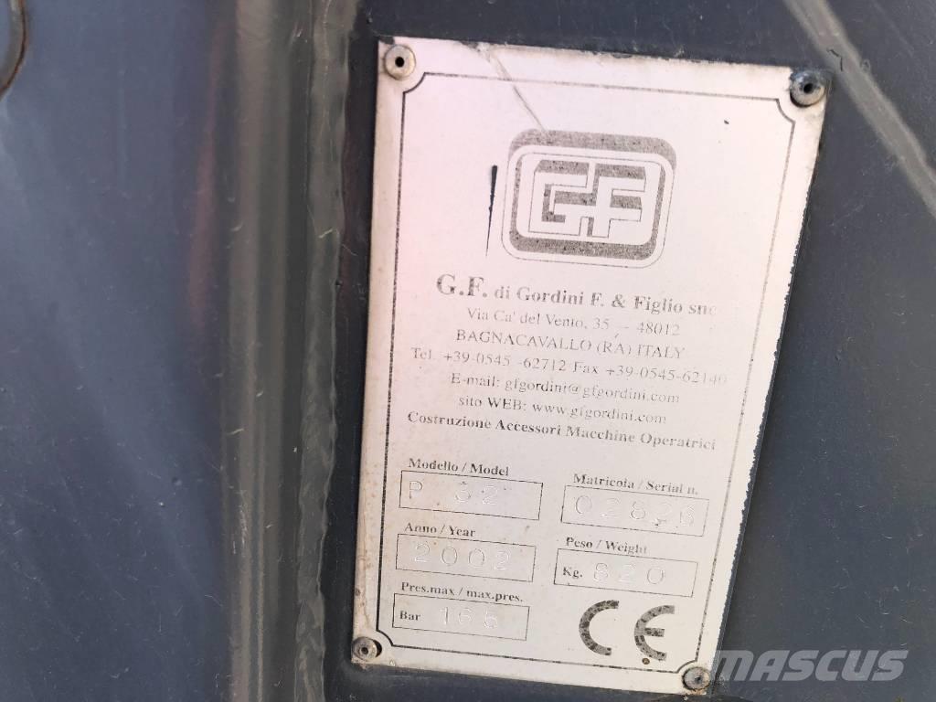  G.F. Gordini P 32 Retroescavadoras