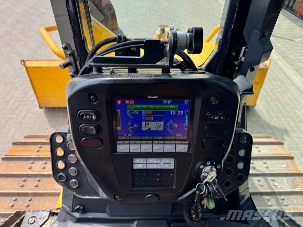 Komatsu D37PXi-24 Dozers - Tratores rastos