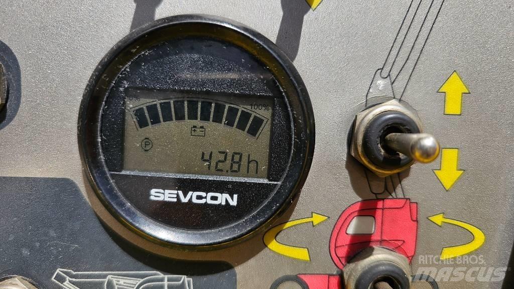 Manitou 170AETJ Elevadores braços articulados