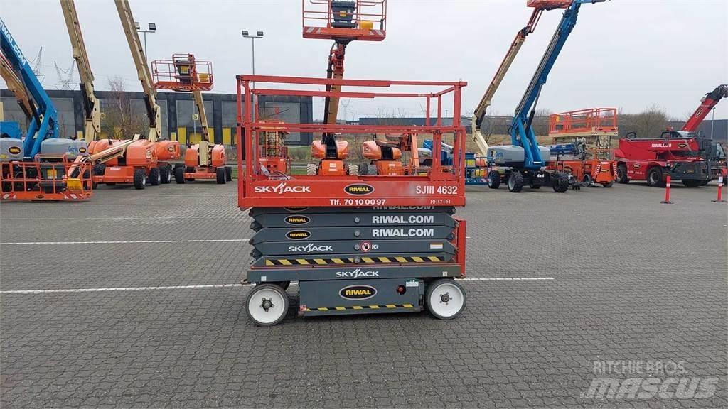 SkyJack SJIII4632 Elevadores de tesoura