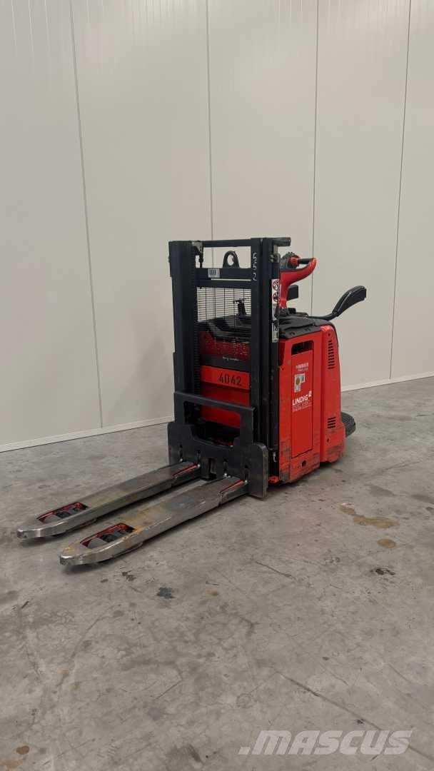 Linde D12AP Self propelled stackers