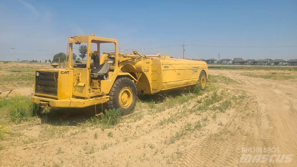 CAT 613 B Auto-tanques