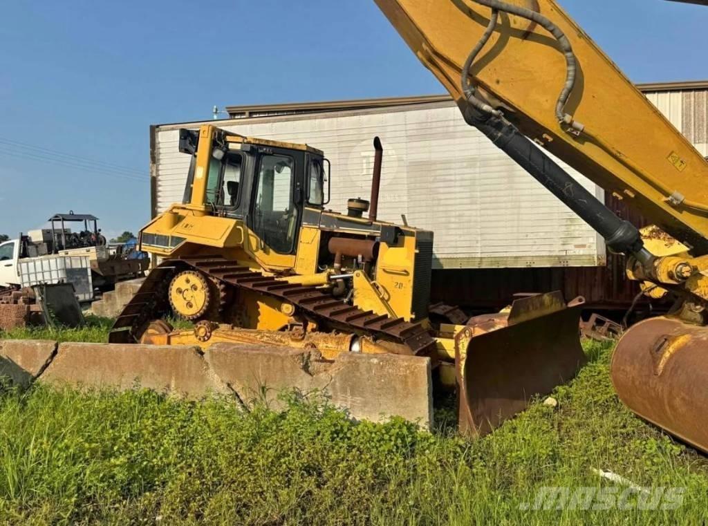CAT D 6 M Dozers - Tratores rastos