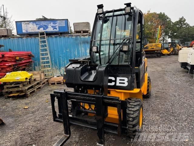 JCB T 35 Manipulador telescópico