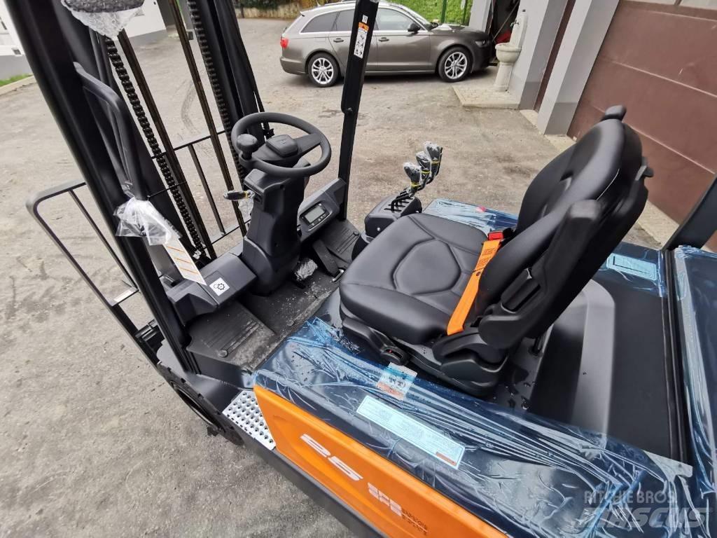 Doosan B25S-7 Empilhadores eléctricos