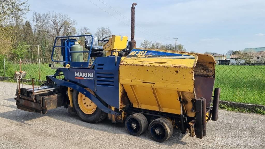 Marini MF 322 Espalhadoras de asfalto