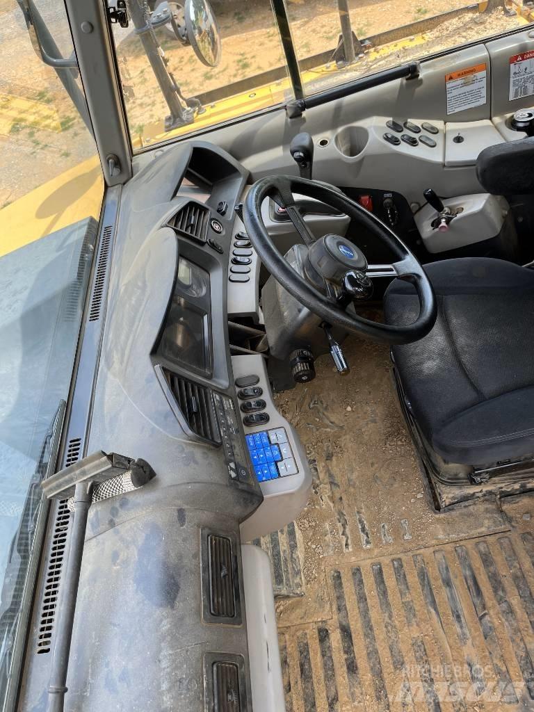 Komatsu HM 400 Caminhões articulados