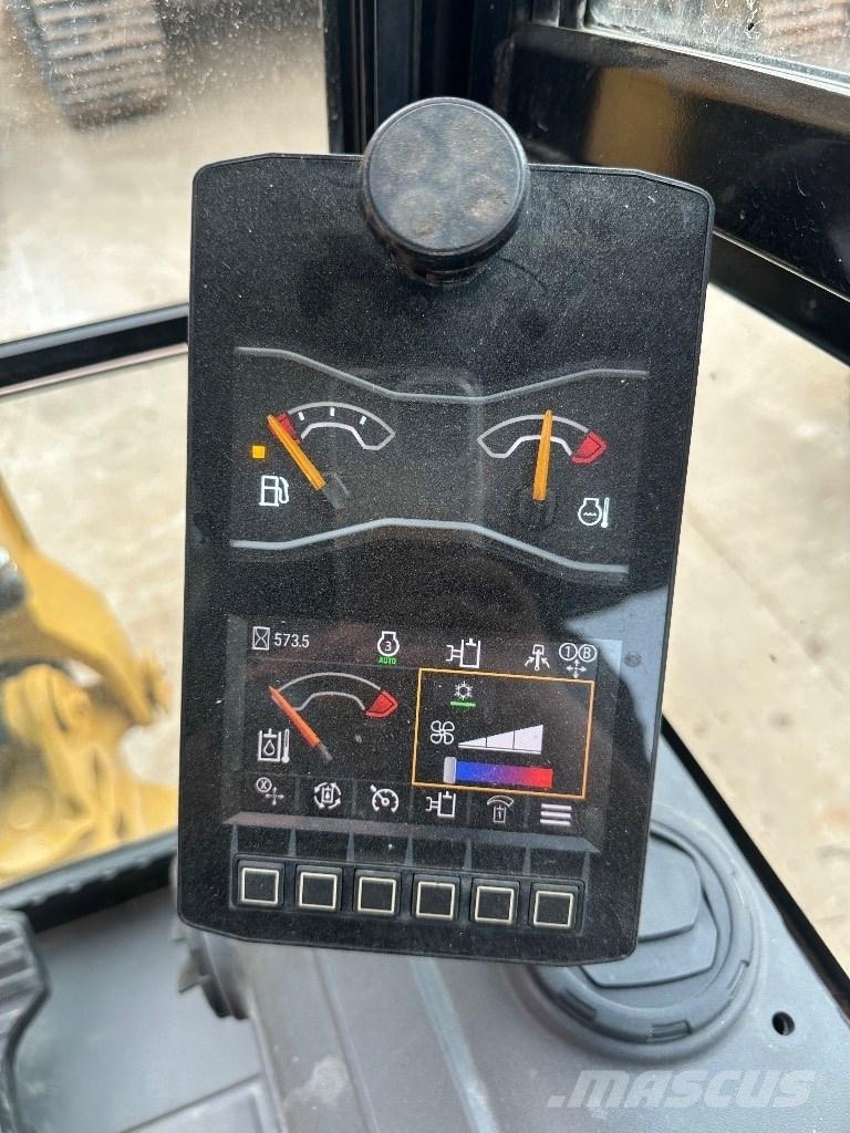 CAT 302 Miniescavadeiras