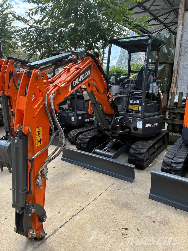 Develon DX 27 Z-7 Miniescavadeiras