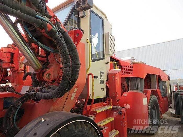 Sandvik DT 821 SC Perfuradoras de superfície