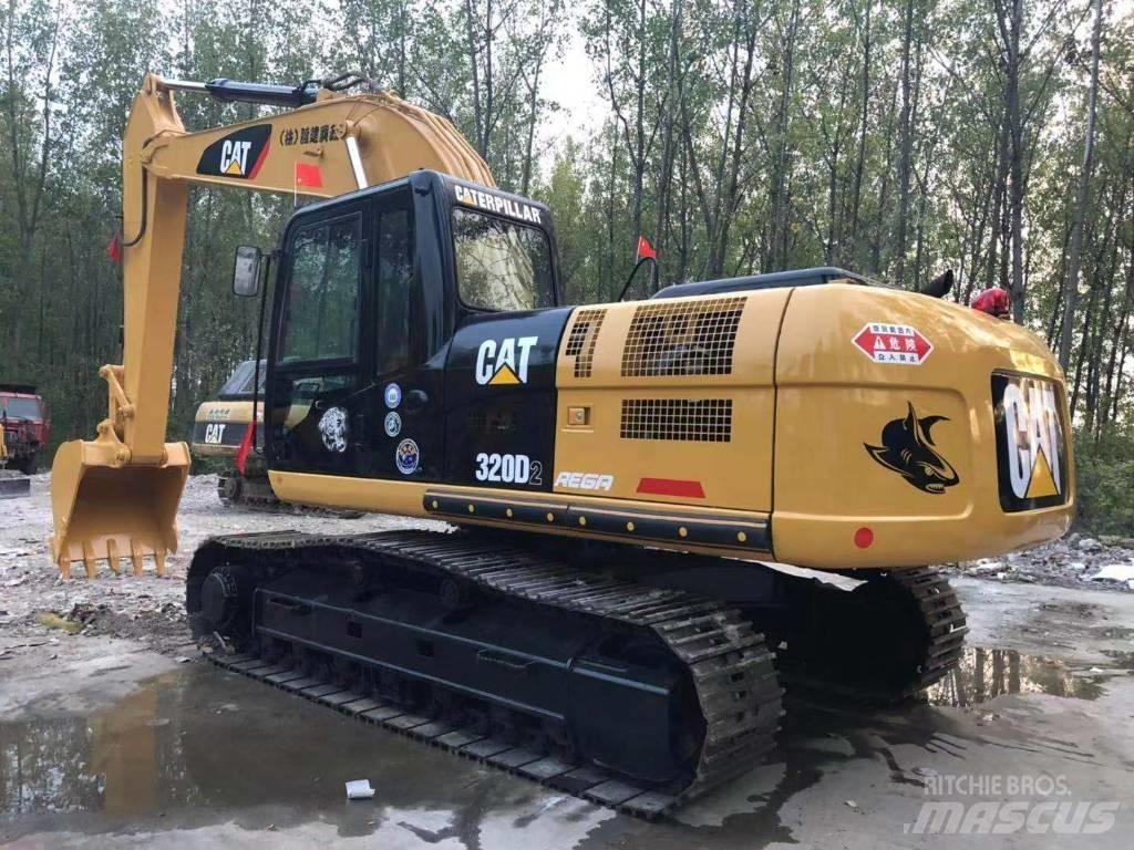 CAT 320D2 Escavadeiras de esteiras