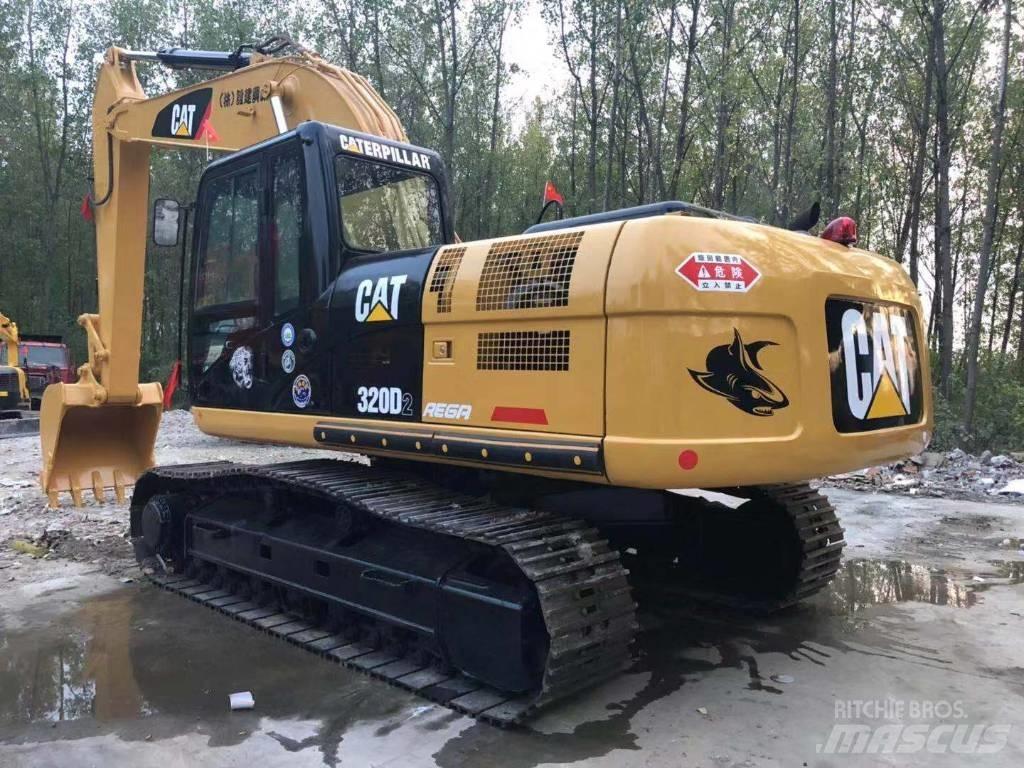 CAT 320D2 Escavadeiras de esteiras