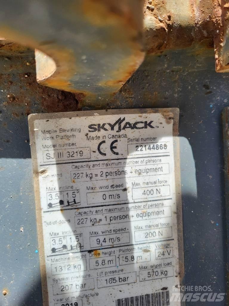 SkyJack 32/19 Elevadores de tesoura