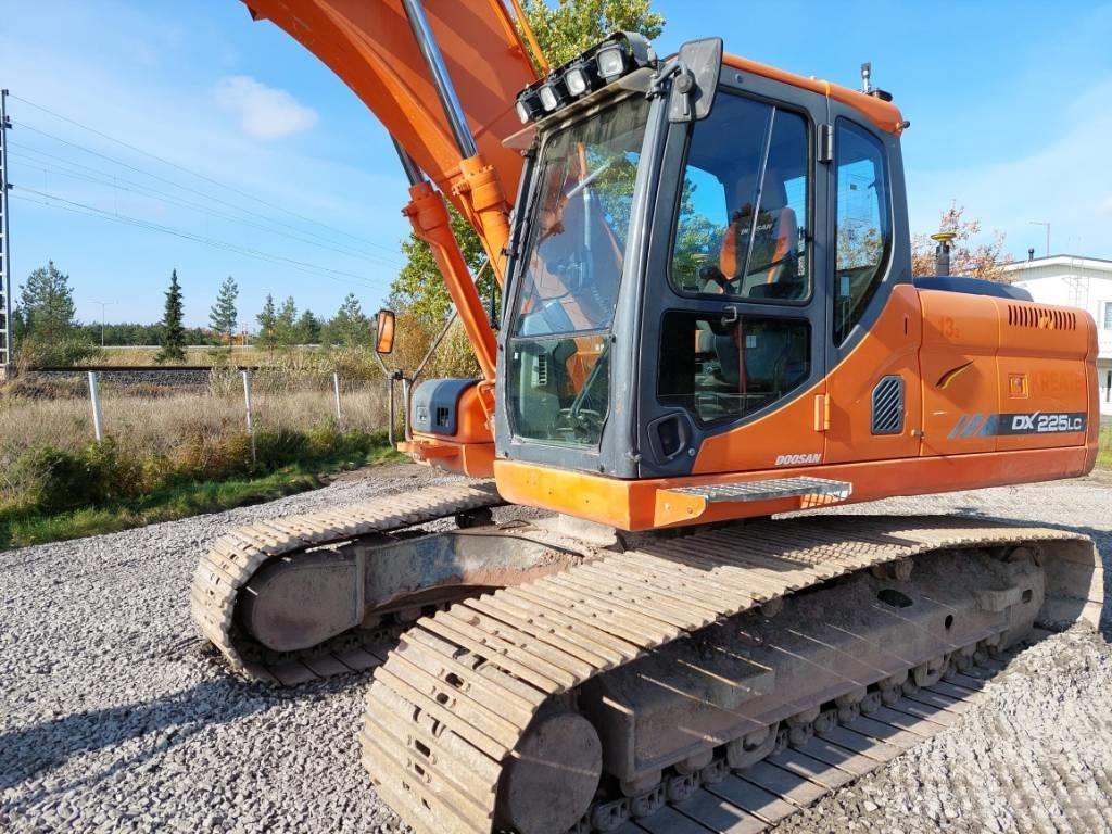 Doosan DX 225 LC Escavadeiras de esteiras