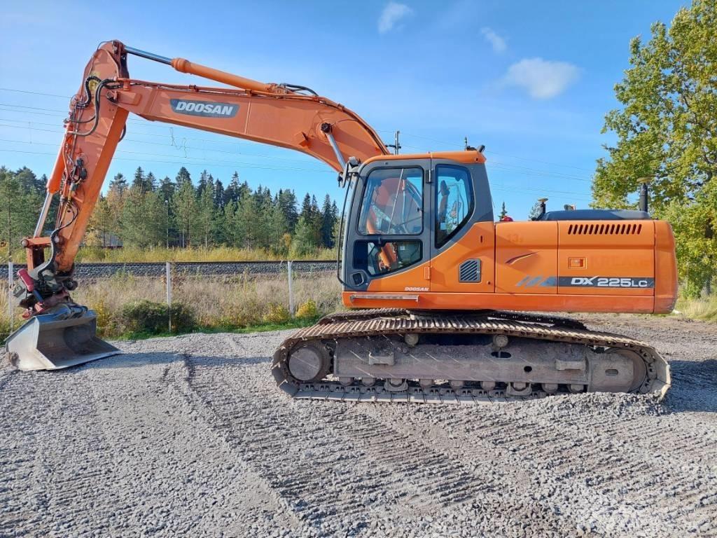Doosan DX 225 LC Escavadeiras de esteiras