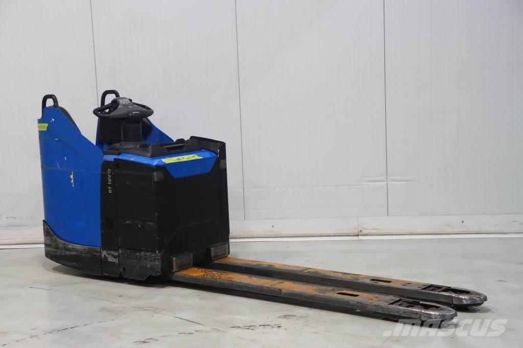 Toyota LPE200/8 Porta palettes