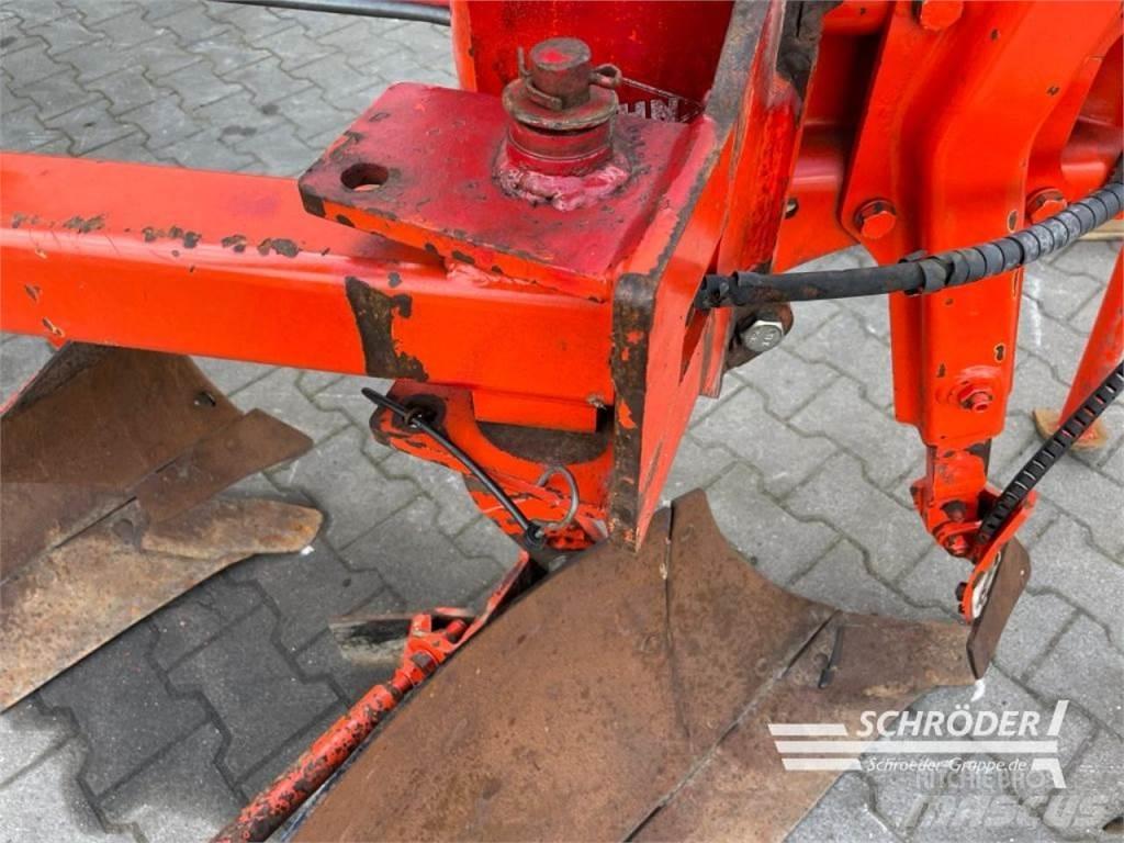 Kuhn MULTI 12 Charruas reversíveis