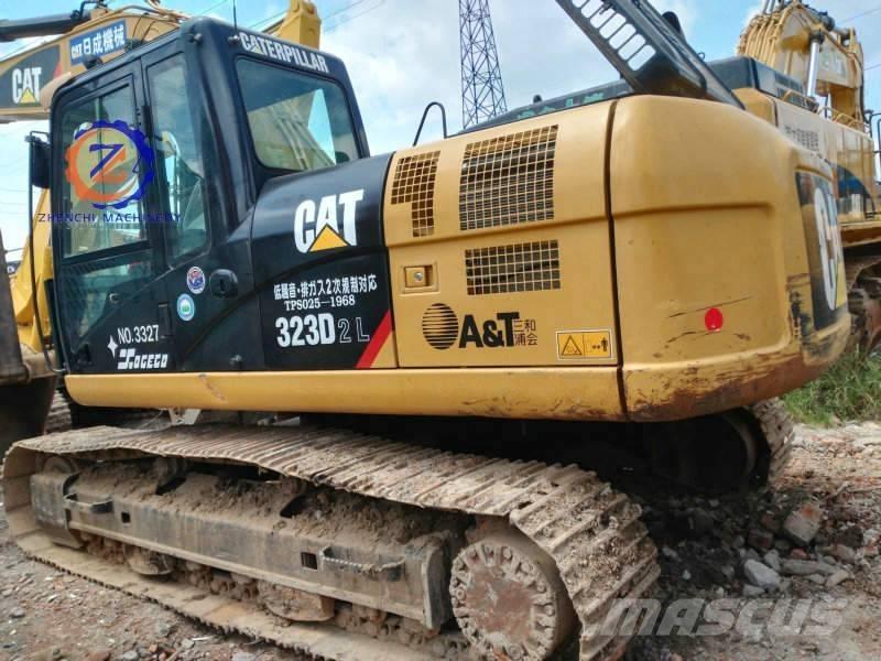 CAT 323 D L Escavadeiras de esteiras