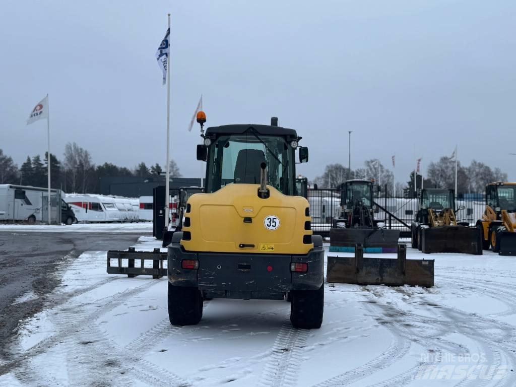 Yanmar V 120 Carregadeiras de rodas