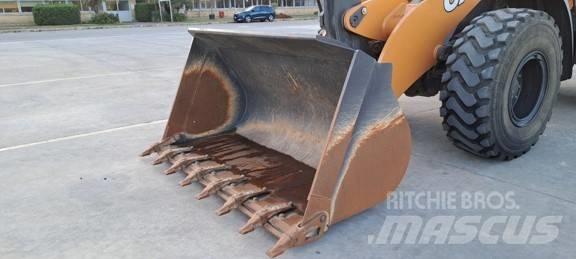CASE 2.5 Baldes
