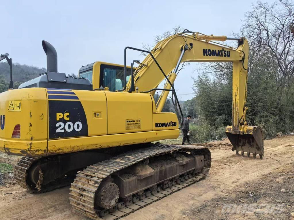 Komatsu PC 200-8 Escavadoras Midi 7t - 12t