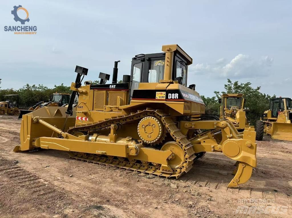 CAT D8R Dozers - Tratores rastos