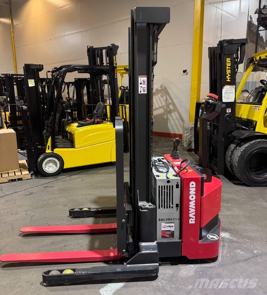 Raymond RSS40 Self propelled stackers