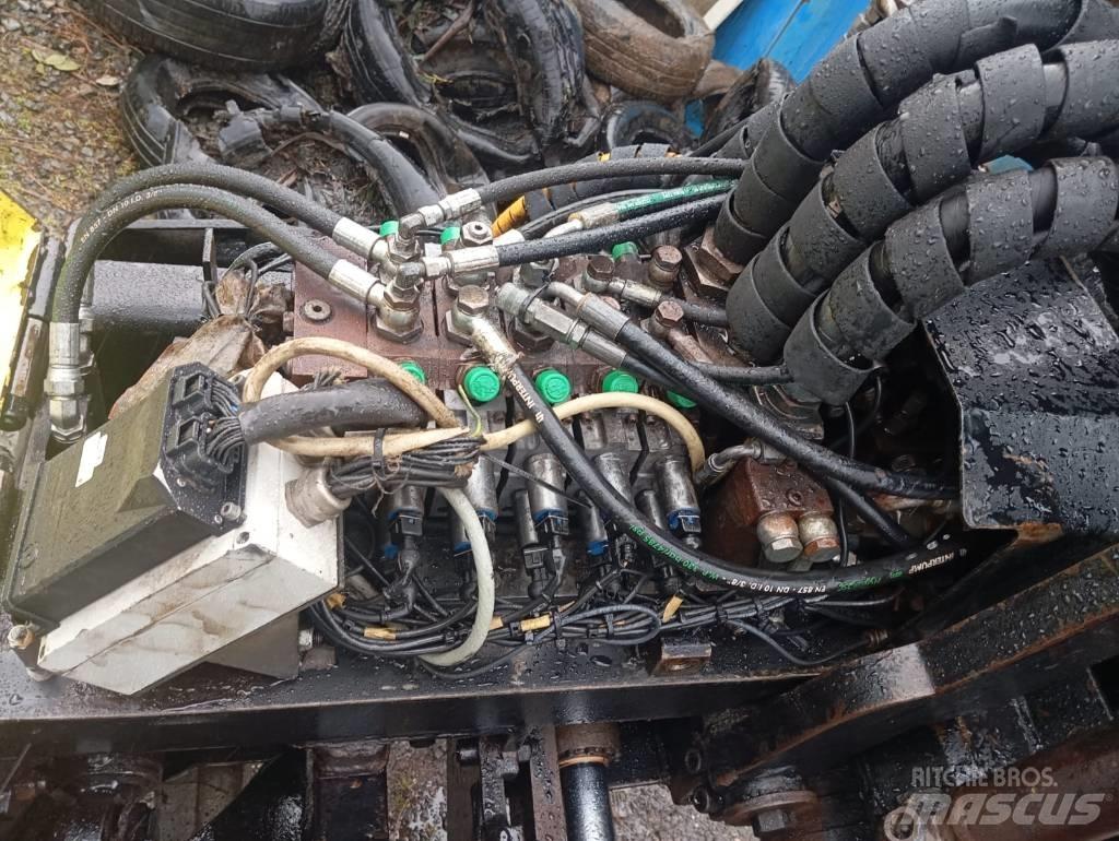 Hyundai 220 HXNLC Escavadoras