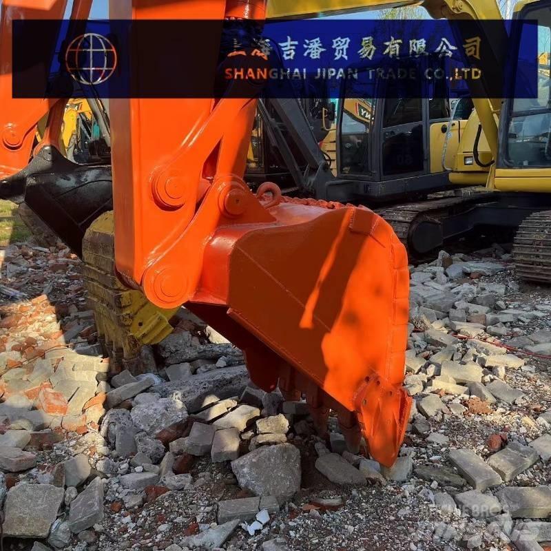 Hitachi ZX 135 Escavadeiras de esteiras