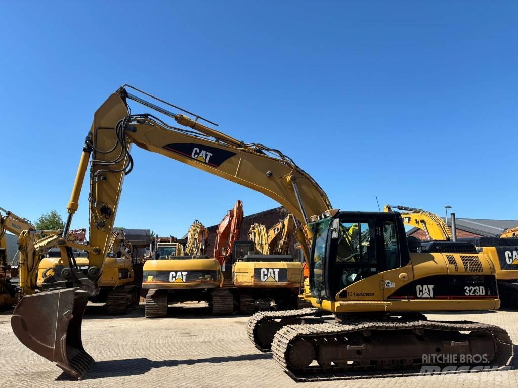 CAT 323 D L Escavadeiras de esteiras