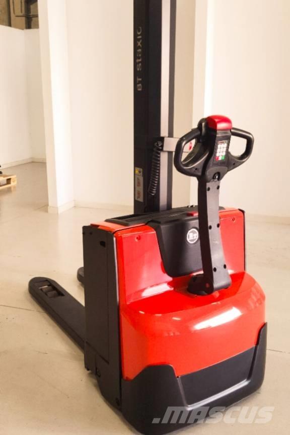 BT SWE 080 L Empilhador para operador externo