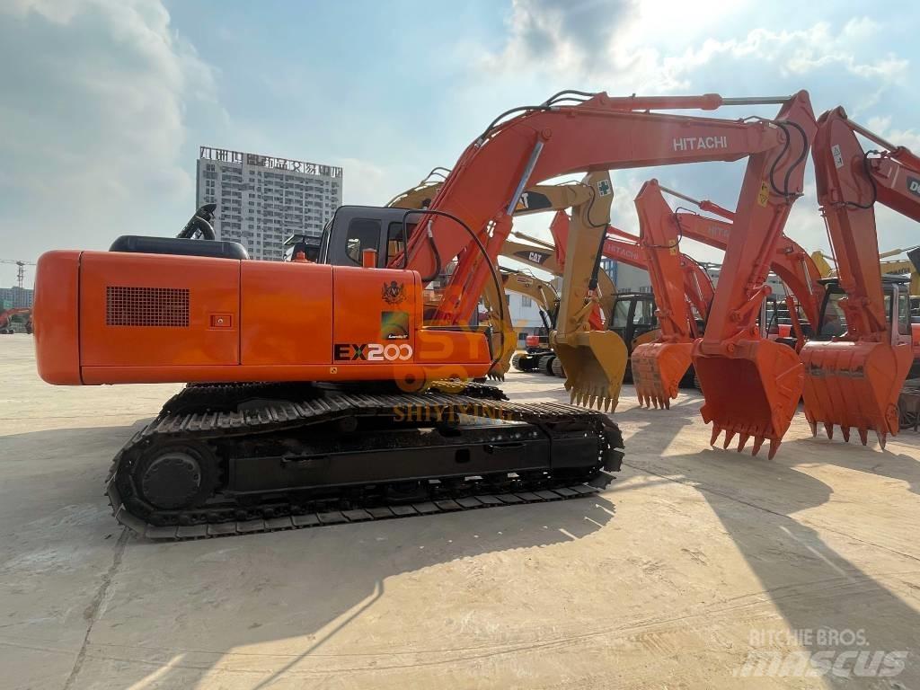 Hitachi EX 200 Escavadeiras de esteiras