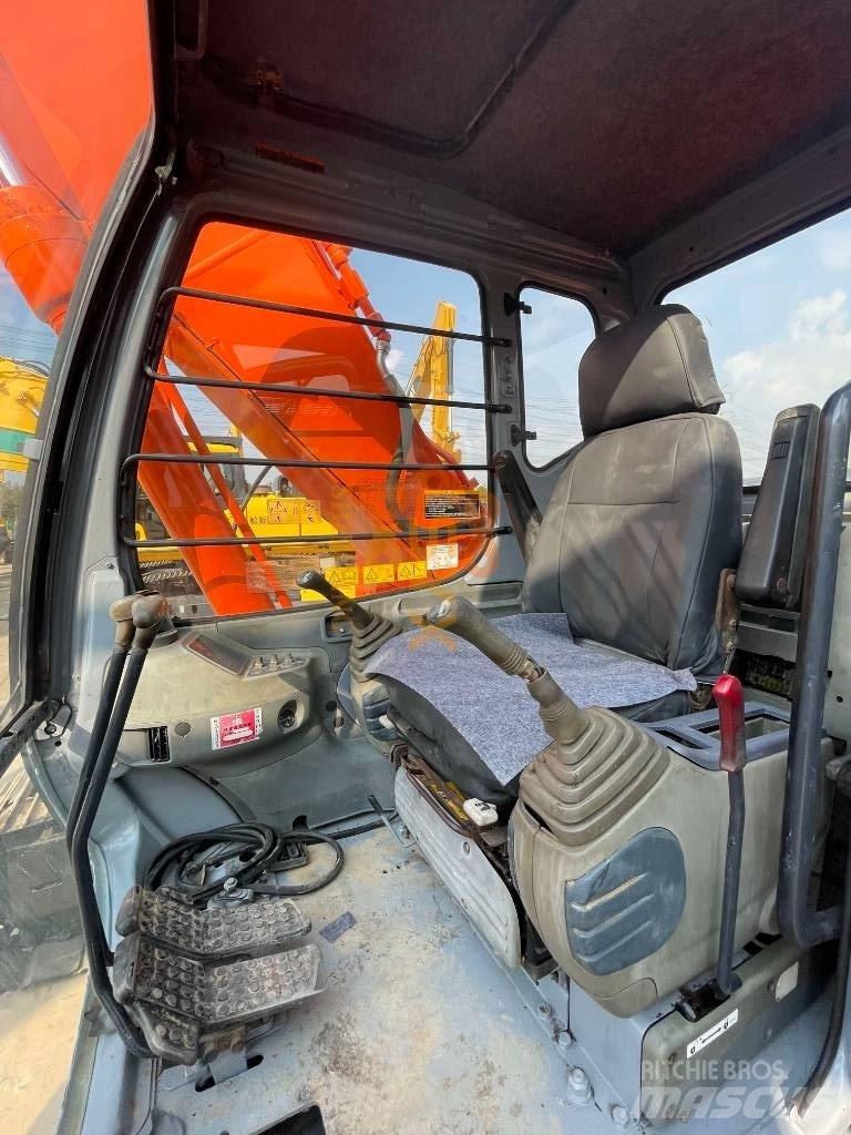 Hitachi EX 200 Escavadeiras de esteiras