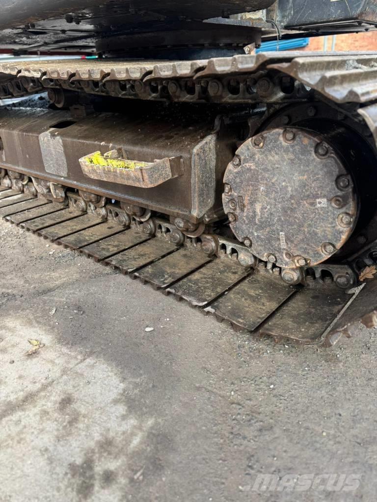 Hitachi ZX 135 US Escavadeiras de esteiras