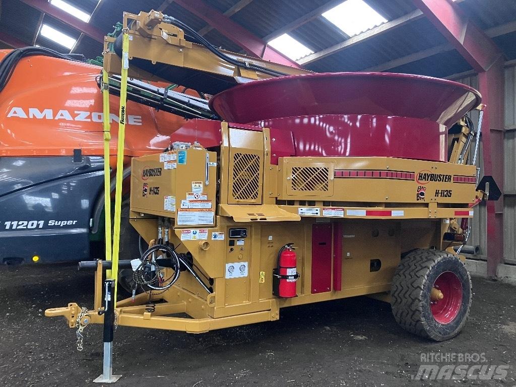 Haybuster H1135 Cortadores, moinhos e desenroladores de fardos
