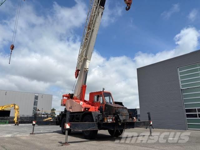 Tadano TR 300 EX Gruas Fora-de-estrada