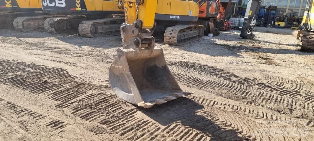 JCB JS 145 LC Plus Escavadeiras de esteiras