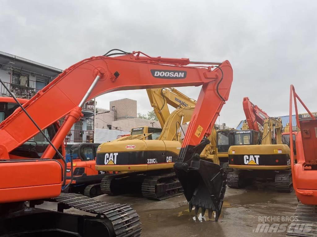 Doosan DX 225 Escavadeiras de esteiras