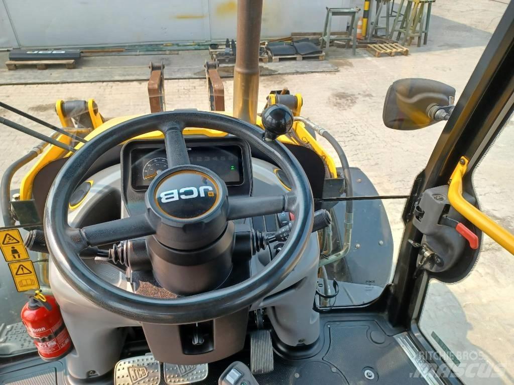 JCB 3CX PLUS AEC Retroescavadeiras