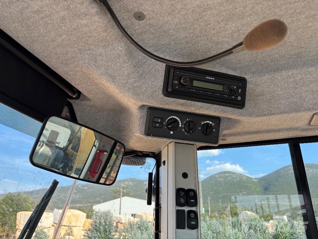 Volvo L 260 H Carregadeiras de rodas